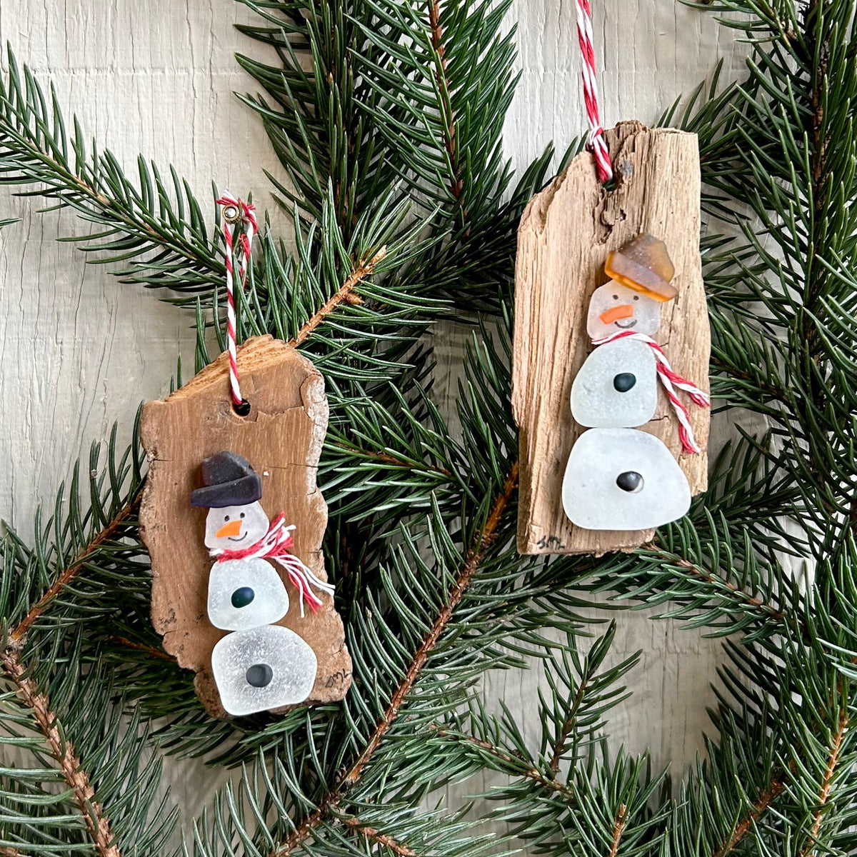 Sea Glass Snowman on tree bark ornament made from Driftwood and Scottish Seaglass Perfect Holiday Gift, Stocking Stuffer, Coastal Decor