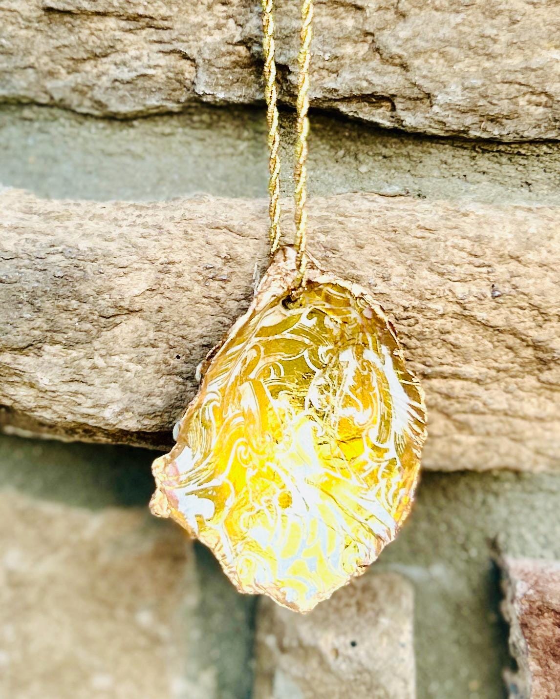 Golden Decoupage Oyster Shell Ornament | Coastal Christmas Tree Decoration | Elegant Beach-Inspired Holiday Gift