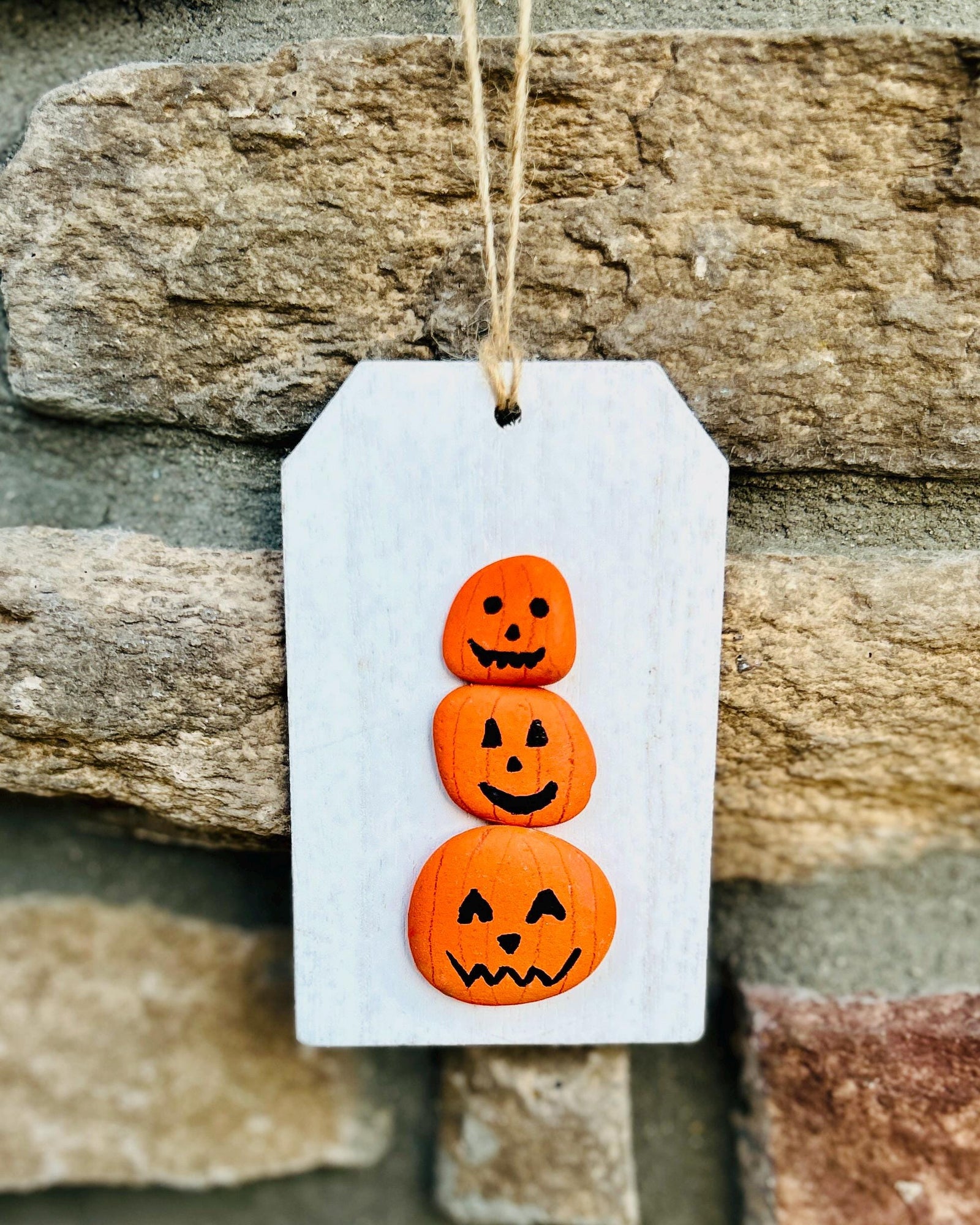 Stacked Pumpkin / Jack-O’-Lantern Pebble Art Ornament | Handmade Halloween Pumpkin Decor | Rustic Fall Wall Hanging