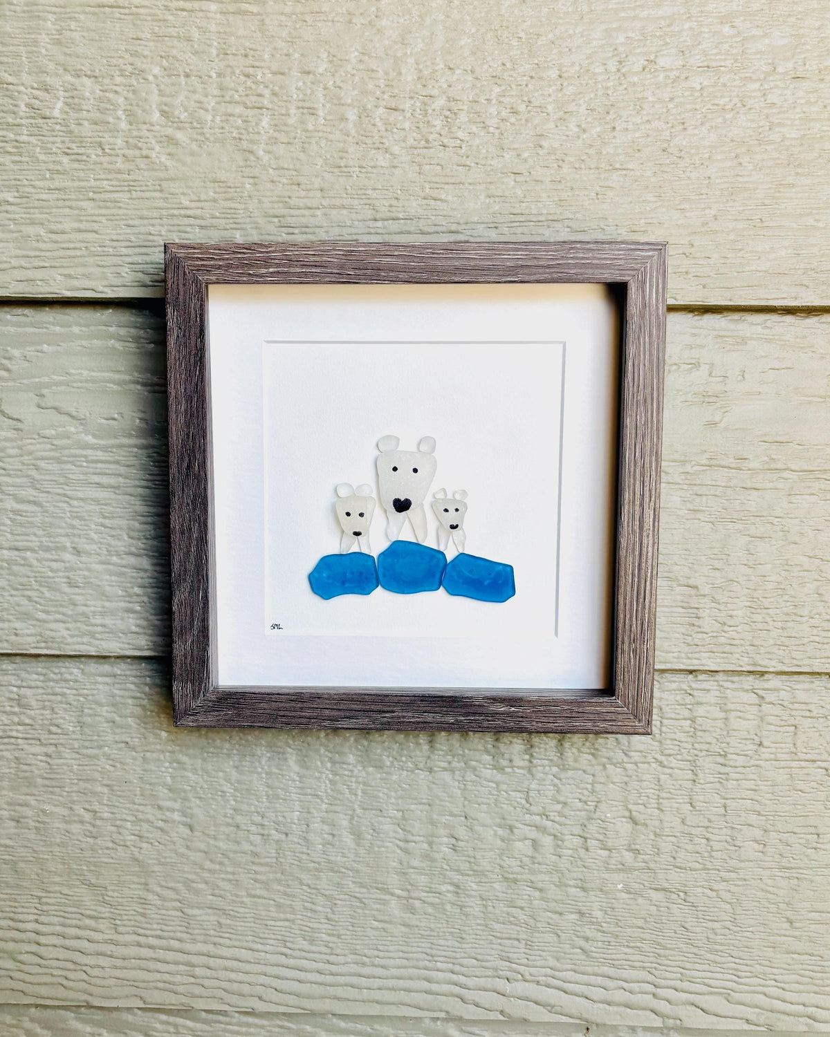 Polar Bear Family Sea Glass Art | Winter Animal Wall Decor | Handmade Pebble Art Gift | Unique Arctic Family Artwork