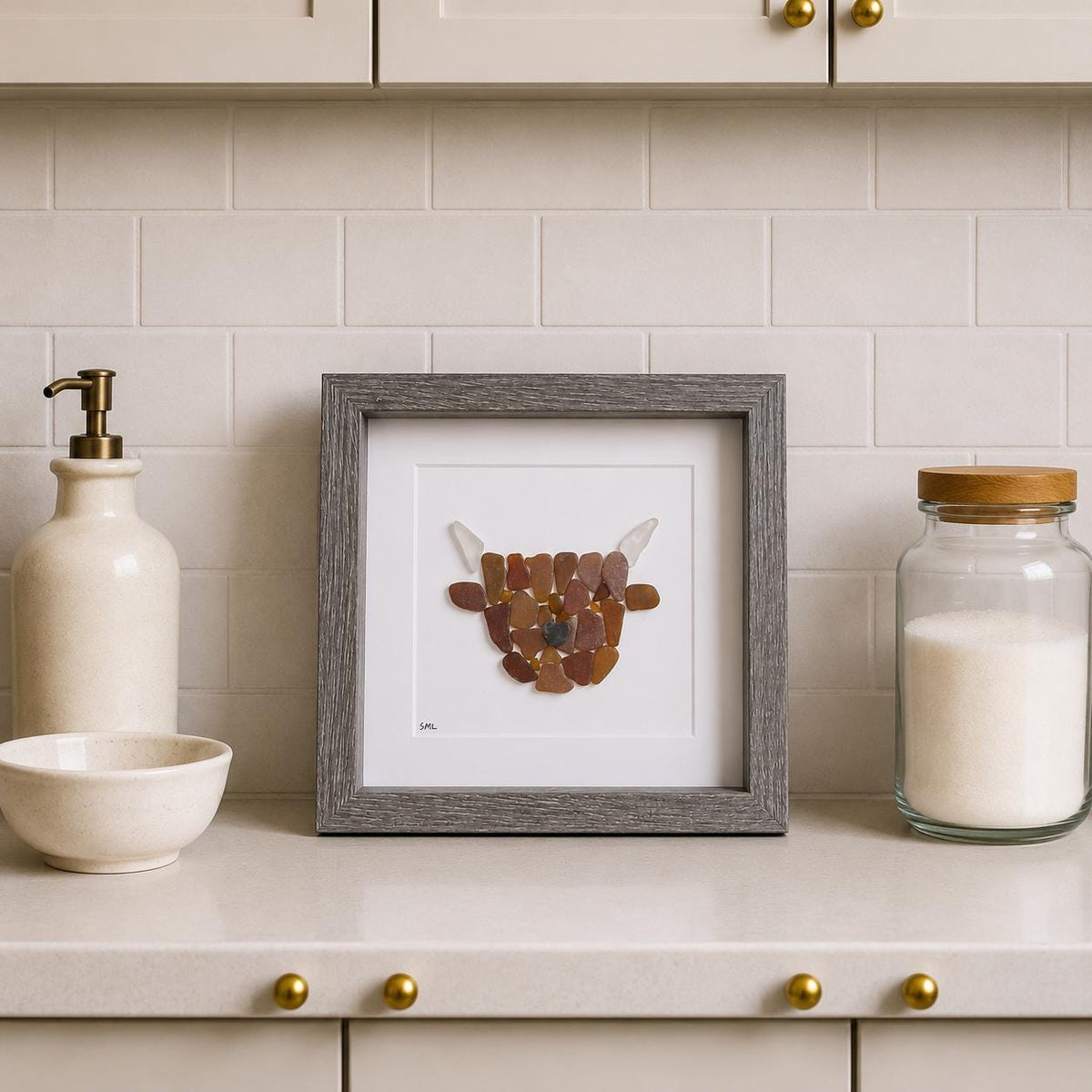 Highland Cow Sea Glass Art, Scottish Sea Glass Cow Decor, Coastal Farmhouse Wall Art, Handmade Beach Glass Gift, Rustic Cow Keepsake